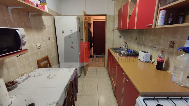 Margeanului- Rahova- Apartament cu 2 camere de vanzare- cu centrala