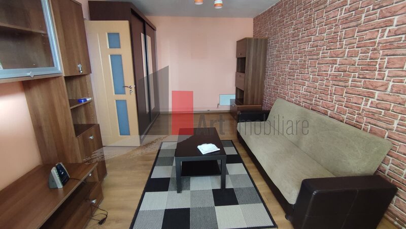 Margeanului- Rahova- Apartament cu 2 camere de vanzare- cu centrala