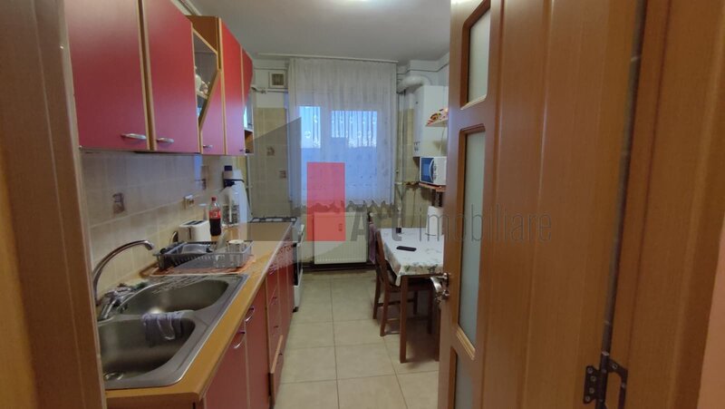 Margeanului- Rahova- Apartament cu 2 camere de vanzare- cu centrala